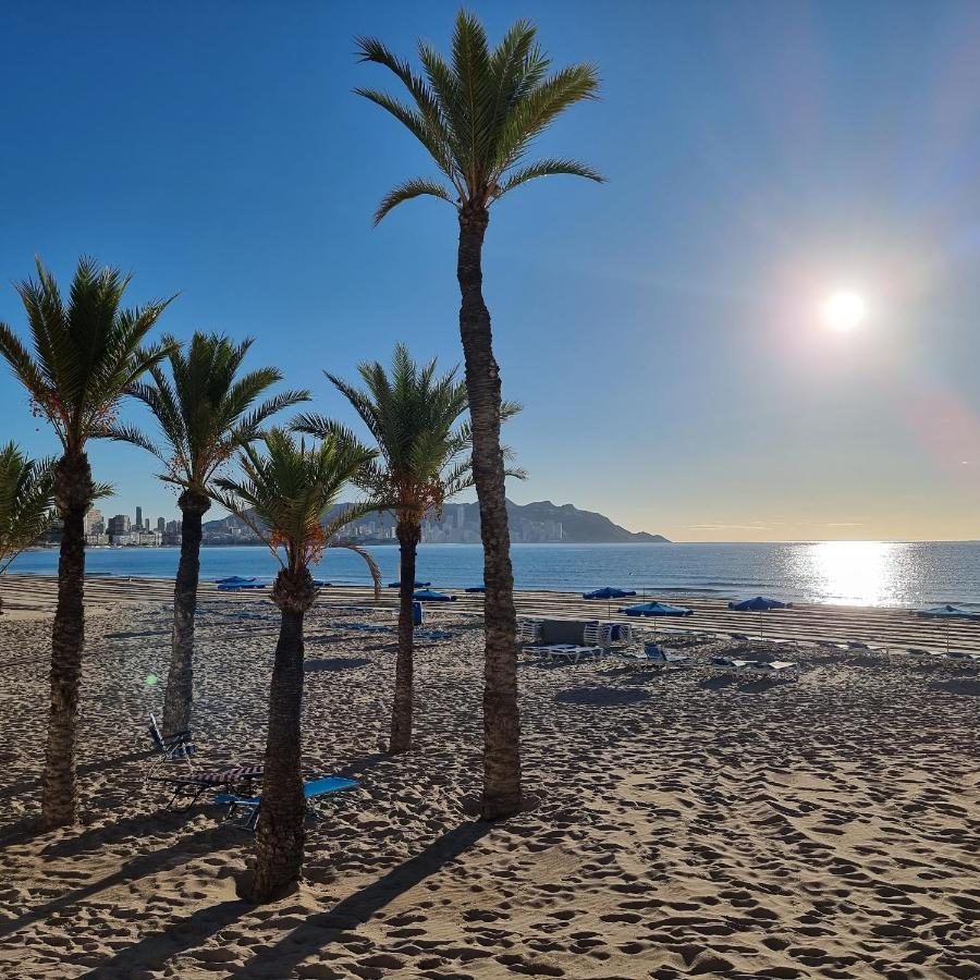 Sunset Waves Benidorm Julieta Vistas Al Mar Premium 200 Mt2 Con Jacuzzi En Terraza Exterior foto