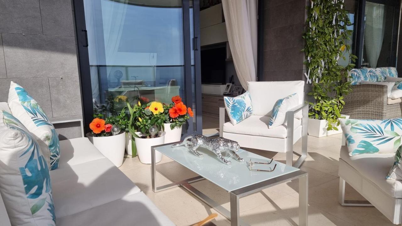 Sunset Waves Benidorm Julieta Vistas Al Mar Premium 200 Mt2 Con Jacuzzi En Terraza Exterior foto