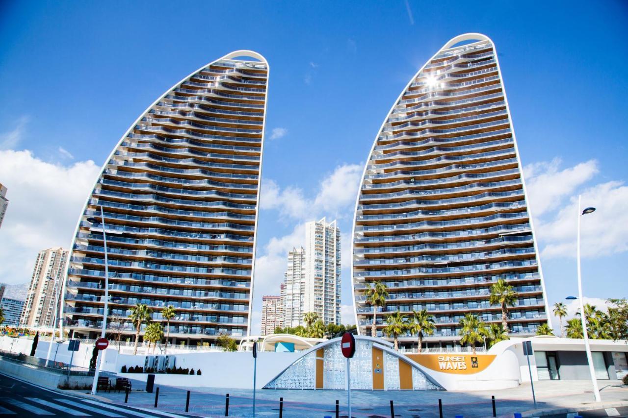 Sunset Waves Benidorm Julieta Vistas Al Mar Premium 200 Mt2 Con Jacuzzi En Terraza Exterior foto