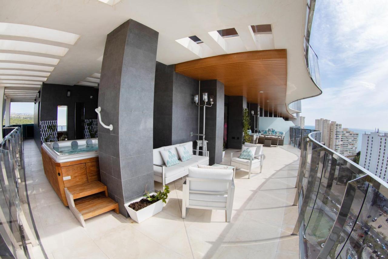 Sunset Waves Benidorm Julieta Vistas Al Mar Premium 200 Mt2 Con Jacuzzi En Terraza Exterior foto