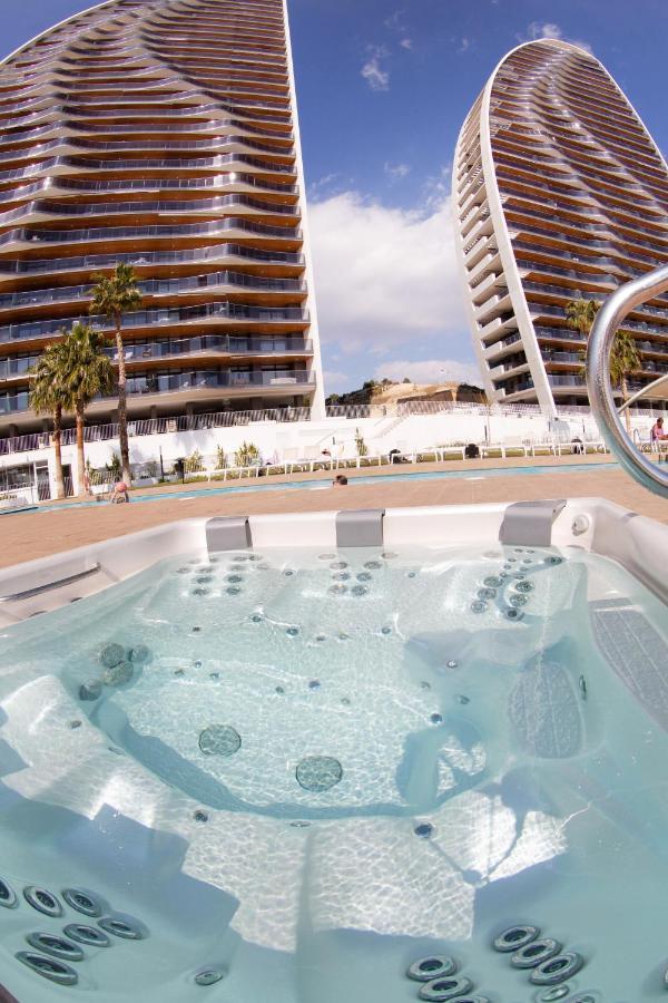 Sunset Waves Benidorm Julieta Vistas Al Mar Premium 200 Mt2 Con Jacuzzi En Terraza Exterior foto