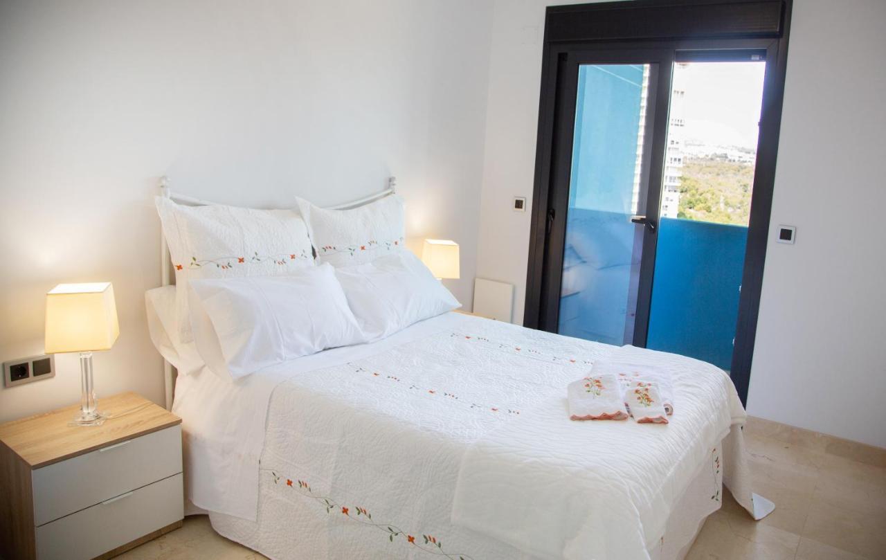 Sunset Waves Benidorm Julieta Vistas Al Mar Premium 200 Mt2 Con Jacuzzi En Terraza Exterior foto
