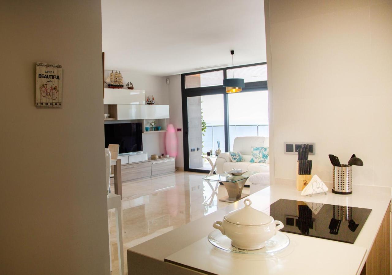 Sunset Waves Benidorm Julieta Vistas Al Mar Premium 200 Mt2 Con Jacuzzi En Terraza Exterior foto